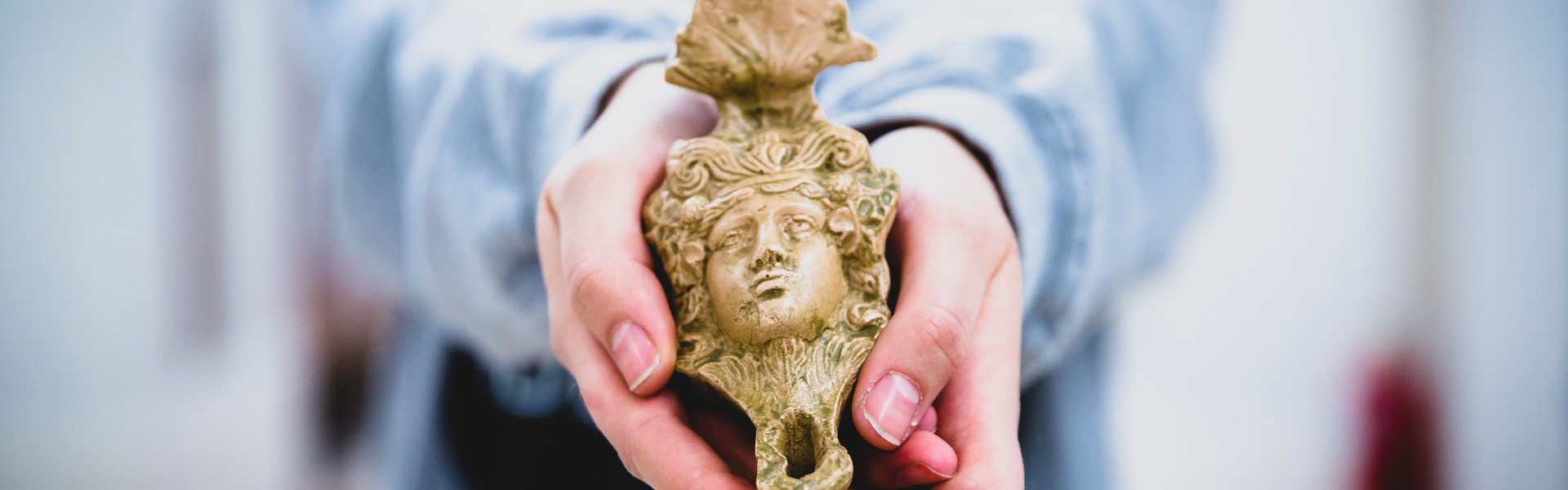 hands with artifact