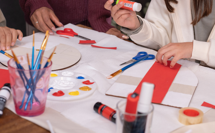 Children in winter jackets outside.