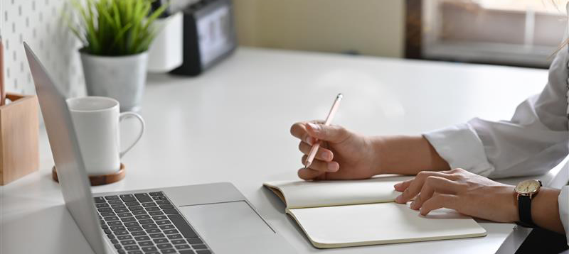 girl using computer