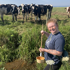 headshot of April Sharpe