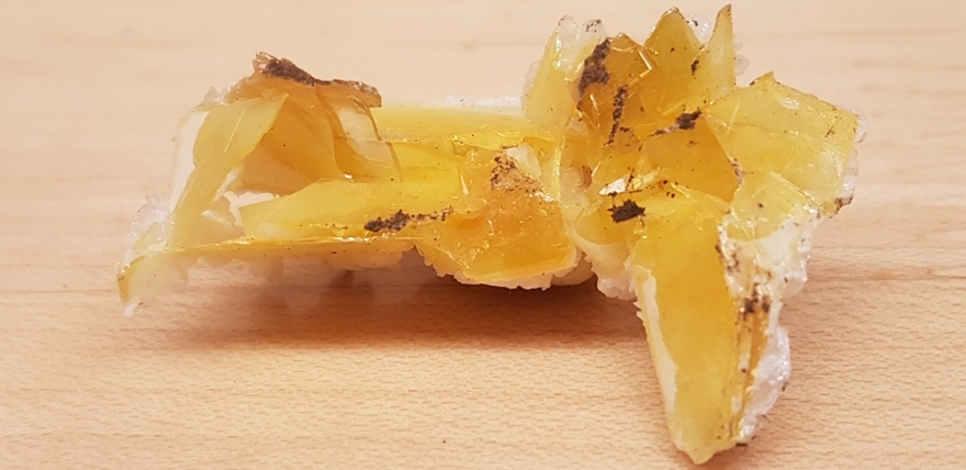 Wulfenite from 179 Mine, Gila Co., Arizona, USA. Donated by Arnim Walter.