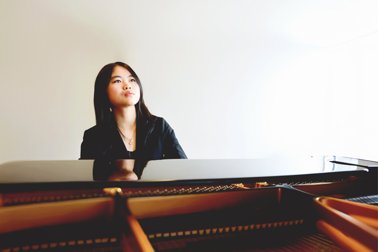 Sophie Huang, piano