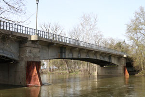 View of the bridge from the Thames Valley pathway facing east