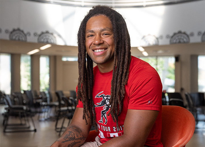 Headshot of Howard Moffatt