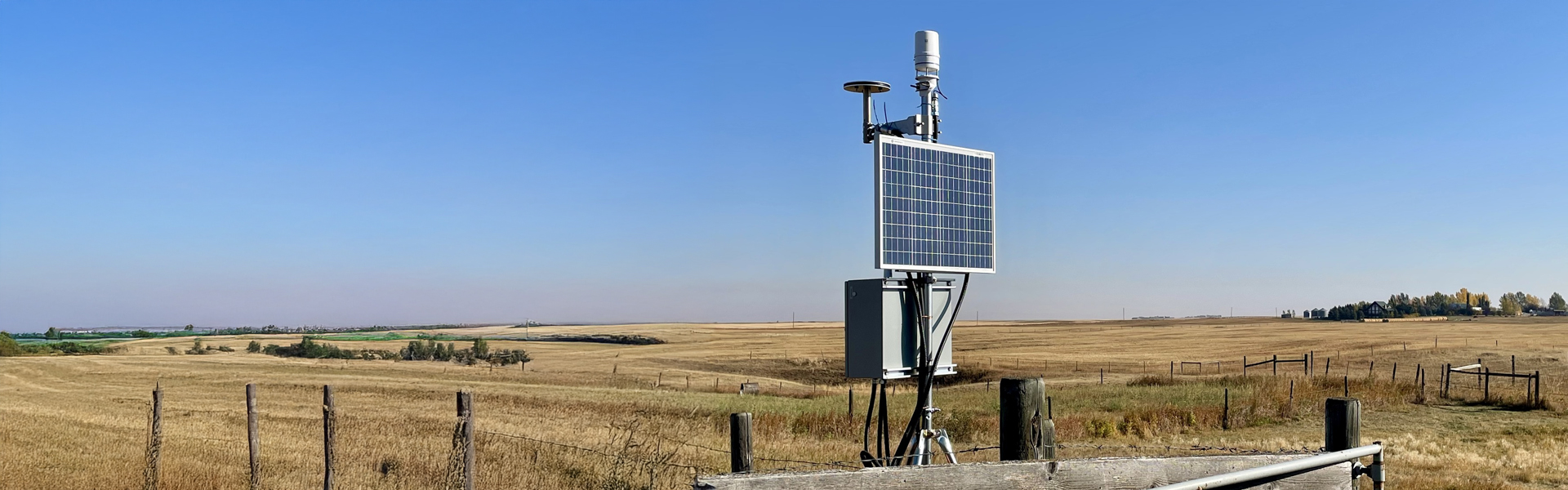 weather station for measuring hail