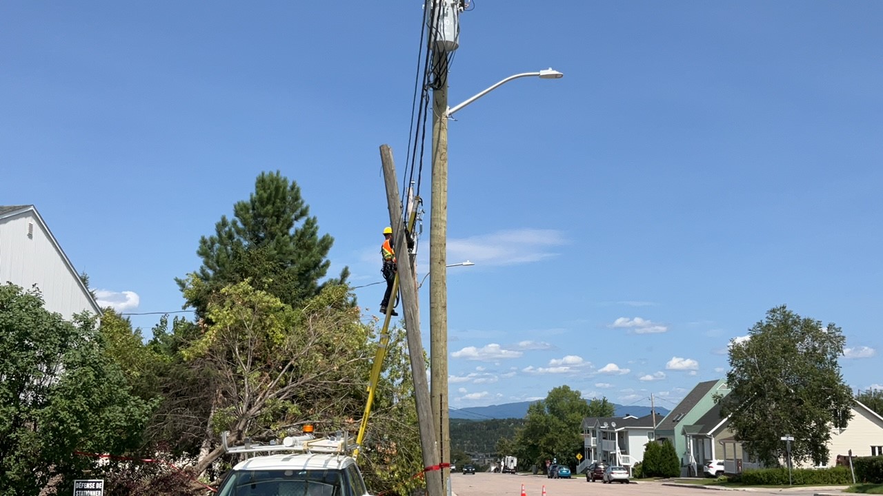 Chicoutimi_Damage1.jpg