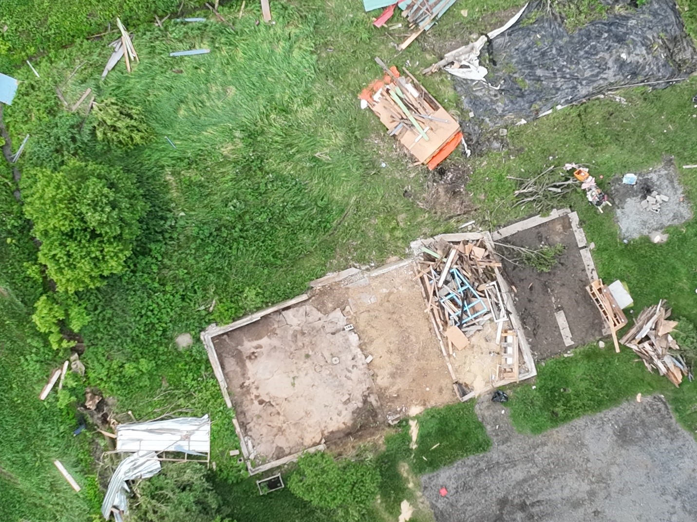 QC-TorMay2024_outbuilding.jpg