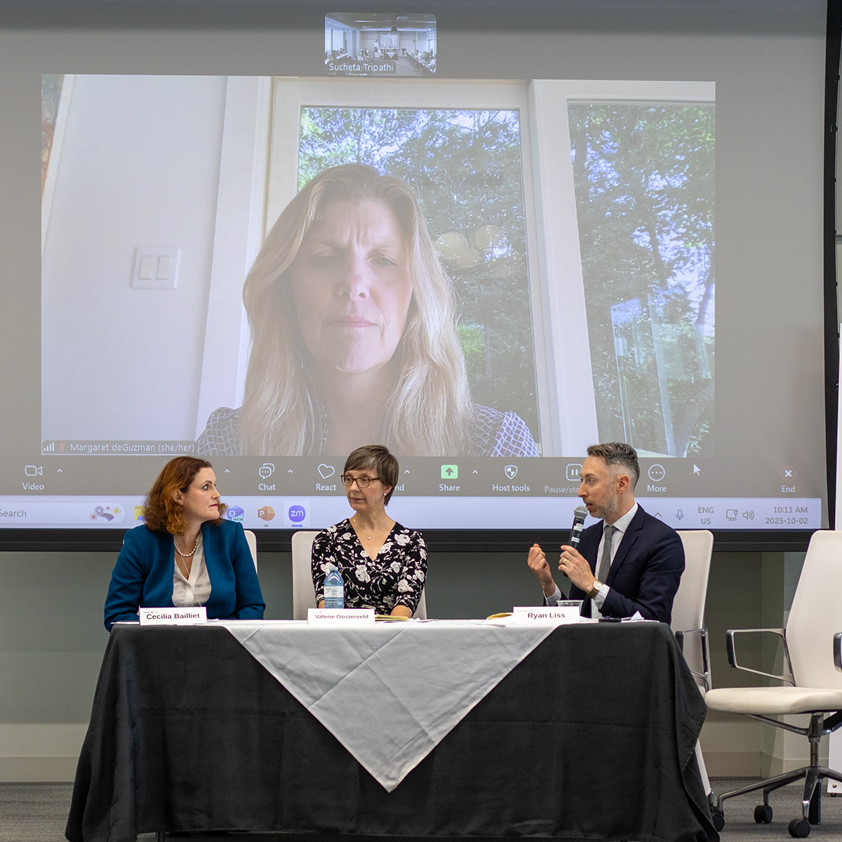 Possibilities for Peace Conference members during one of the conference sessions