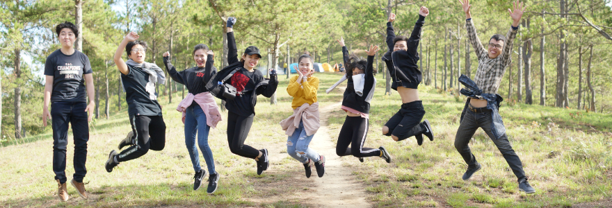 students-jumping-880x300.jpg