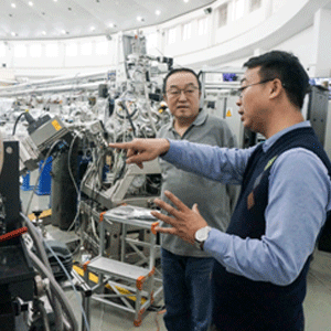Professors in Synchrotron showing components