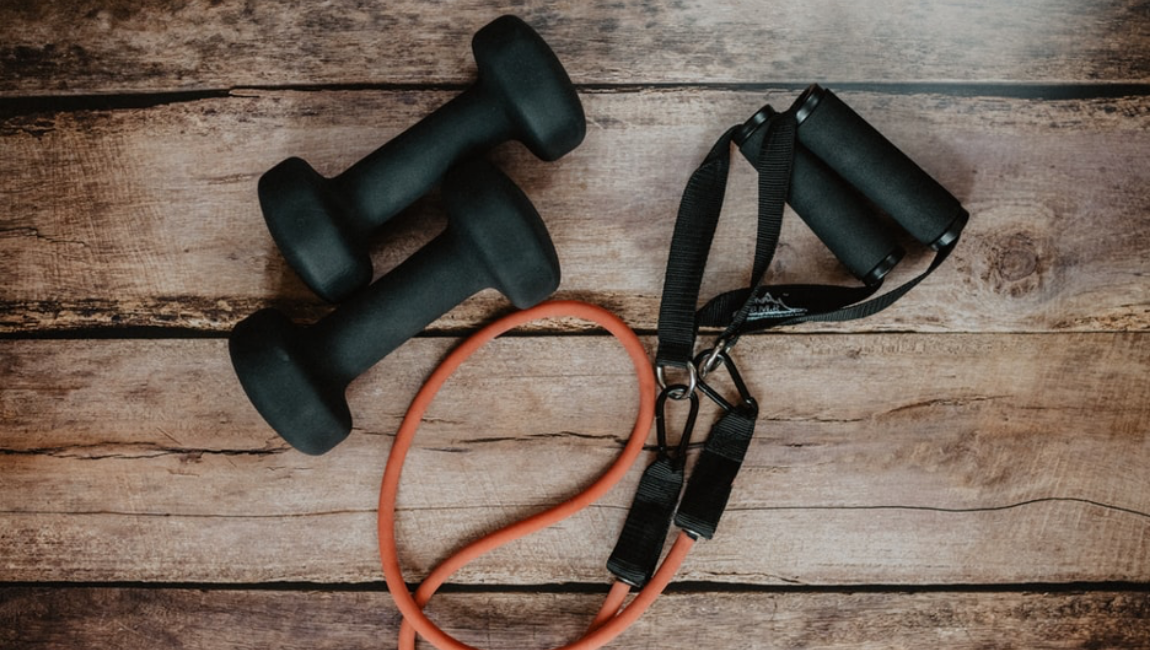 Workout gear sitting on the ground